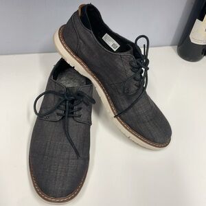 TOMS Men Oxford navy gray shoes Excellent condition size 9.5